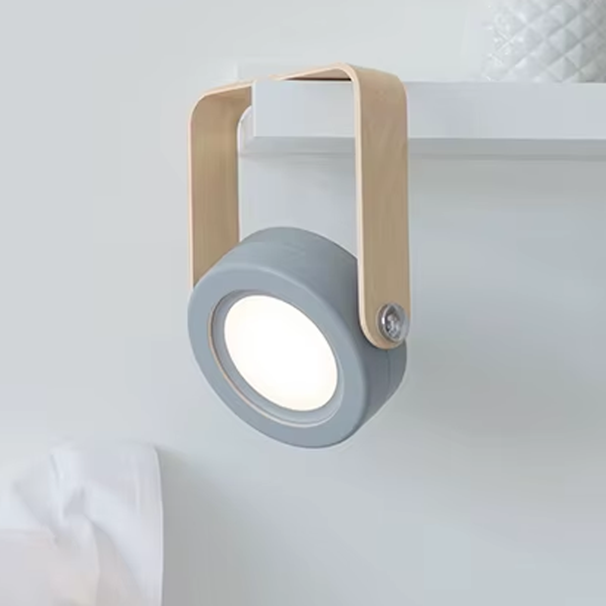 Lámpara LED Portátil Multifuncional – Recargable, Plegable y Eficiente