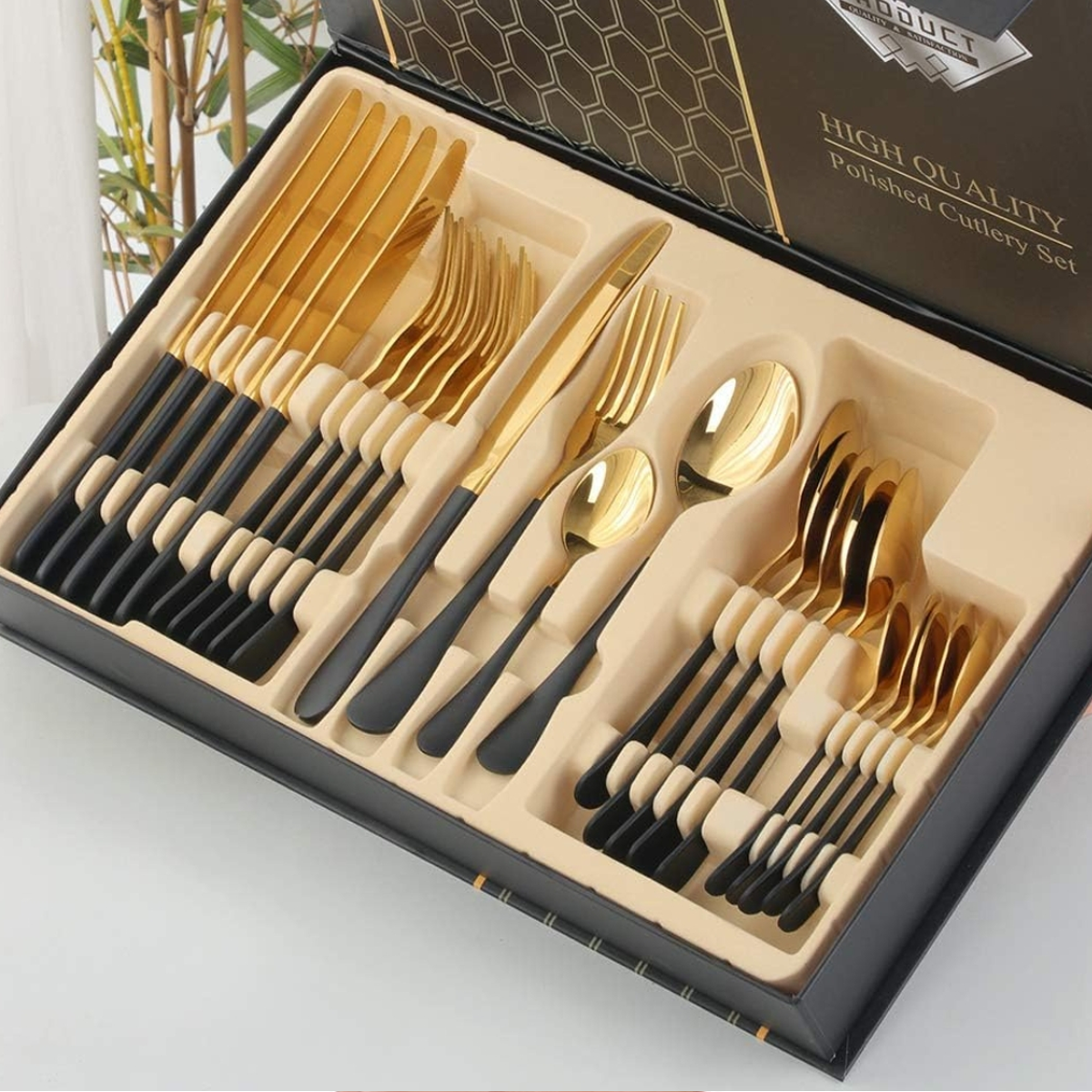 Juego de Cubiertos Dorados de Acero 24K Inoxidable – 24 Piezas con Caja de Lujo